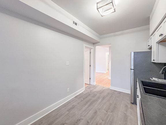 4th image of 4450 N Western Ave #4