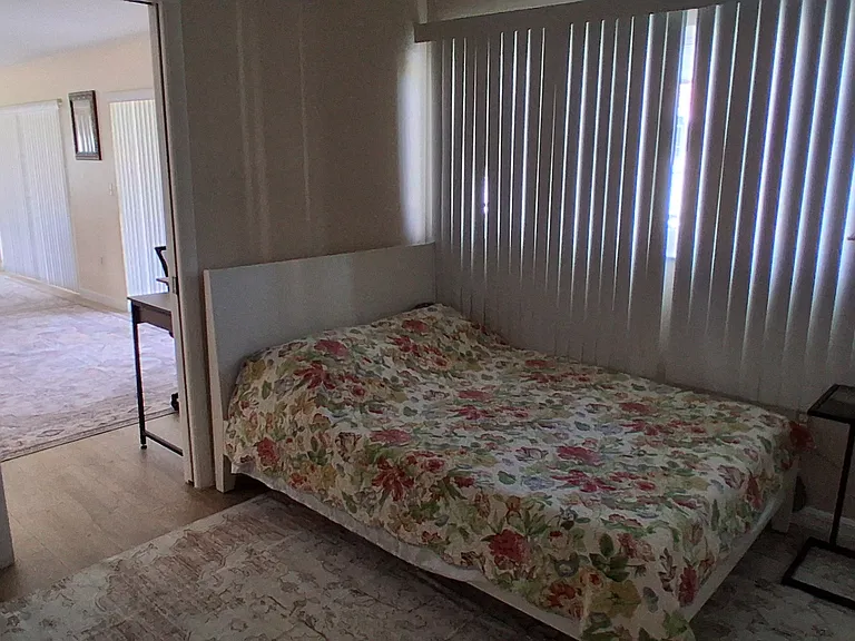 441 Rubens Dr E — Photo 12