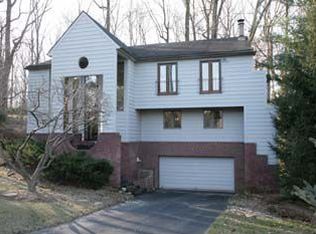 7349 Hooking Rd, Mc Lean, VA 22101