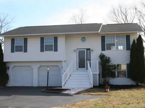 46 Arbutus Ln, Martinsburg, WV 25405
