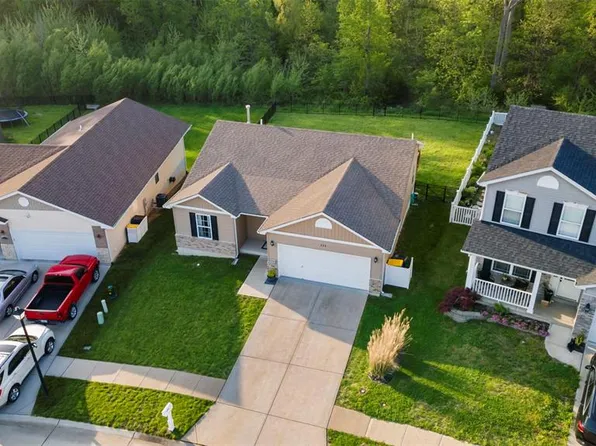 111 Hammond Dr, Herculaneum, MO 63048