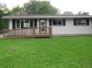 1610 Holly Dr, Manitowoc, WI 54220