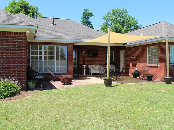 5th image of 135 McKay Dr