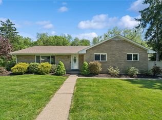 1101 Fairlane Dr, Aliquippa, PA 15001