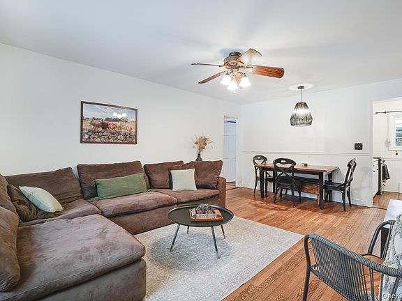 5th image of 10 Tappan Landing #53A