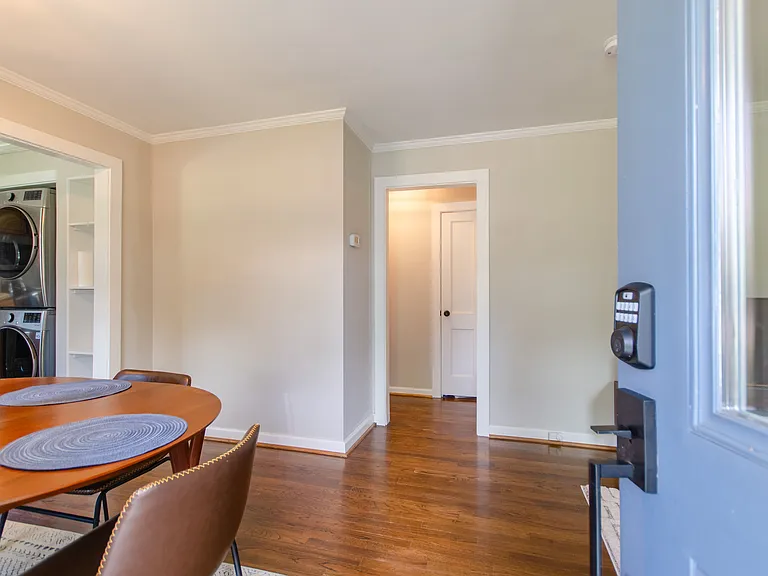 1031 Dell Ave SE — Photo 8