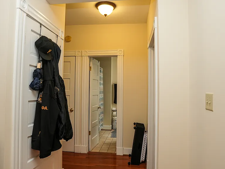 613 Price St #B — Photo 22
