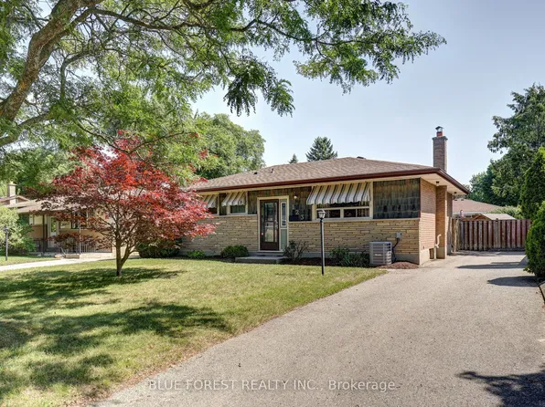 123 Aponi Cres, London, ON N5V 2V3