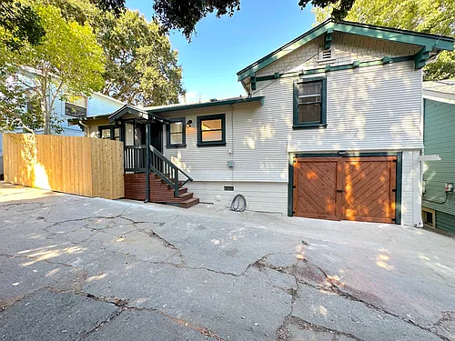 833 Carolina St #A Photo 1 833 Carolina St #A Photo 1