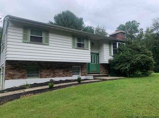 3 Tiiu Dr, New Paltz, NY 12561