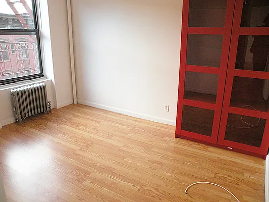 Rented by Site Realty Services | media 19