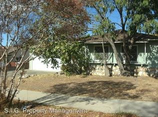 8215 Owens St, Sunland, CA 91040
