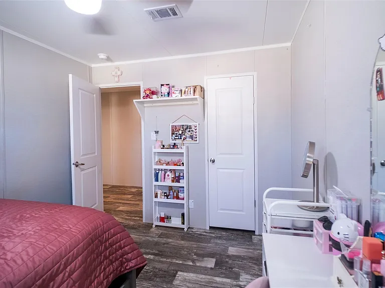 5402 Five Oaks Dr — Photo 25