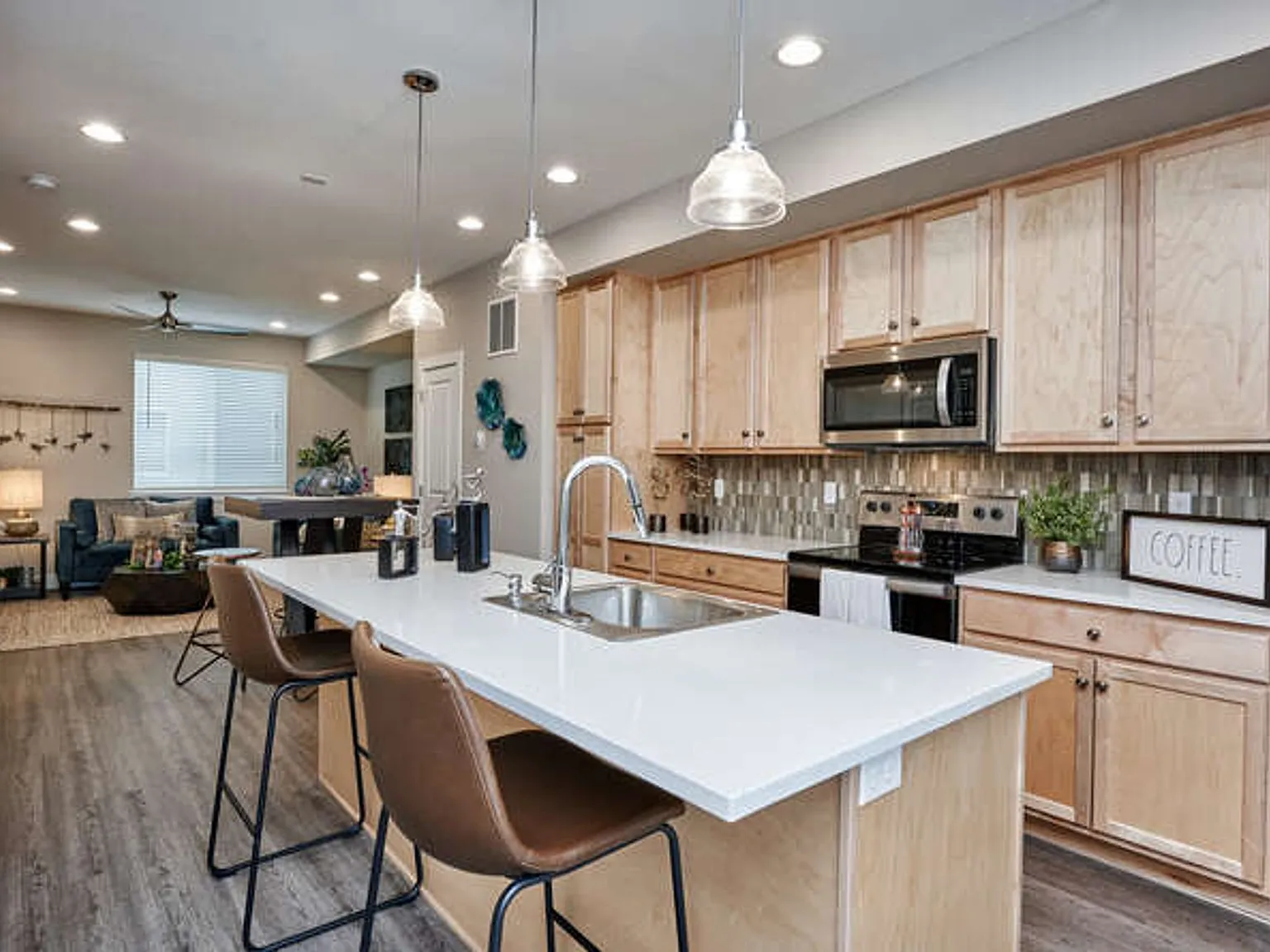 Creekline Townhomes — Photo 3