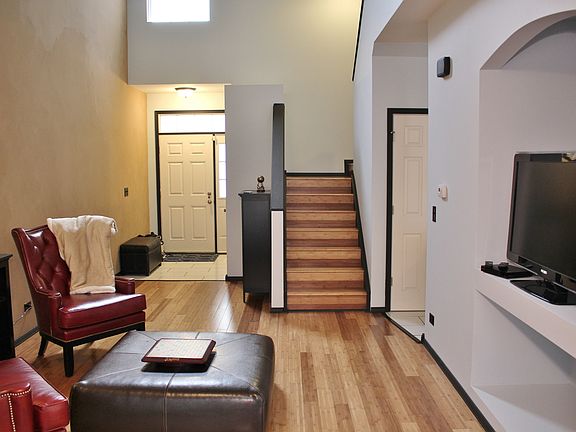 4th image of 592 S Jade Ln