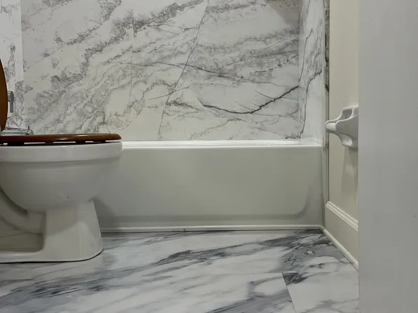 901 Ocean Blvd APT 23, Atlantic Beach, FL 32233