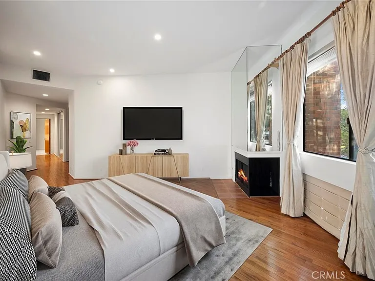 750 S Bundy Dr #108 — Photo 10