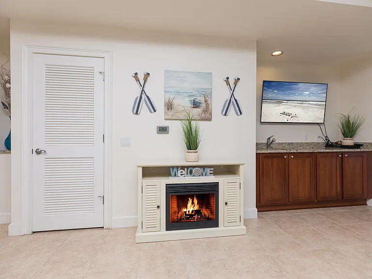 102 Yacht Harbor Dr #468 — Photo 9