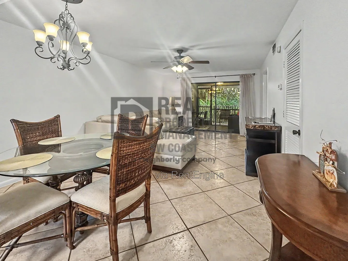2 bed, 2.0 bath, 884 sqft, $1,750 — Photo 2