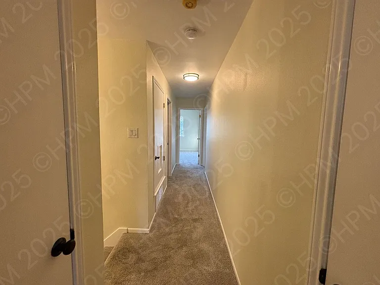 5868 Royal Rdg — Photo 15