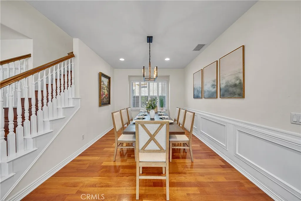 4 bed, 3.5 bath, 2899 sqft, $7,500 — Photo 2