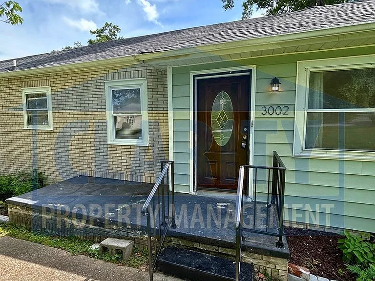 3002 Saint Paul St — Photo 4