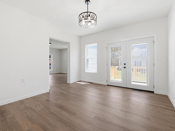 5th image of 316 N Court STREET
