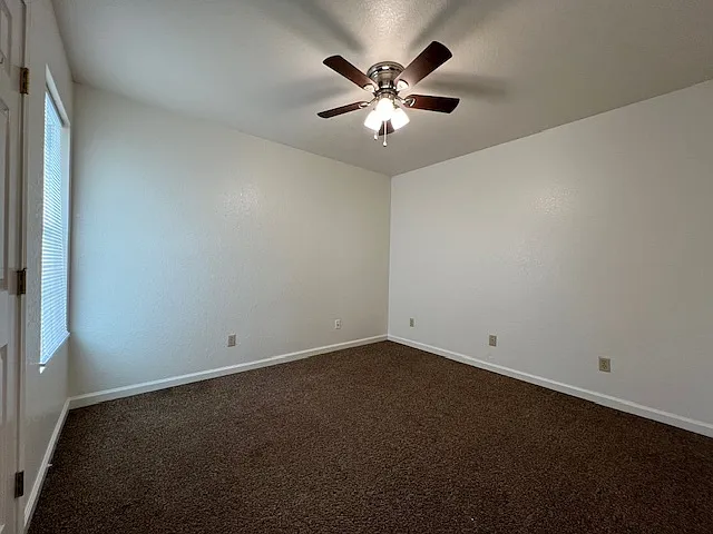 512B Crest Dr — Photo 8