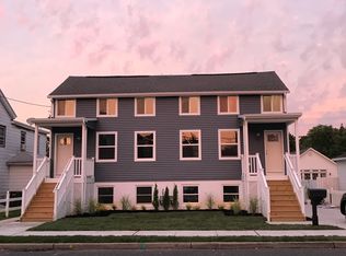 441 Atlantic St, Keyport, NJ 07735