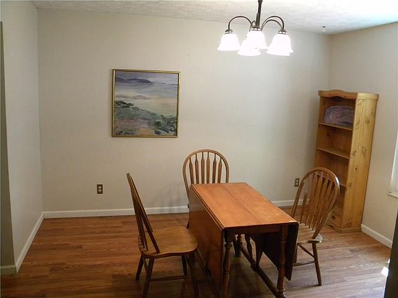 5th image of 7507 Rogers Dr