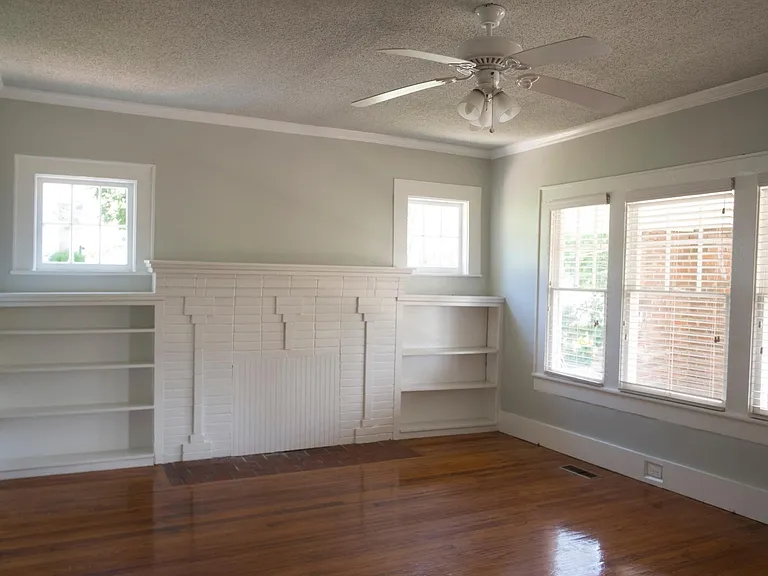 1111 W Mississippi Ave #B — Photo 3