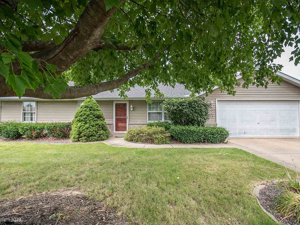 1st image of 339 Whispering Oaks Dr