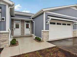 405 Falcon Ridge DRIVE #16, Burlington, WI