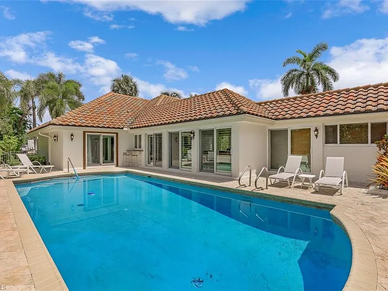 655 Galleon Dr — Photo 23