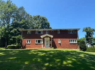 34 Hampshire Rd, Meriden, CT 06450