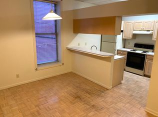 9124 W Smith St APT 204, Yorktown, IN 47396