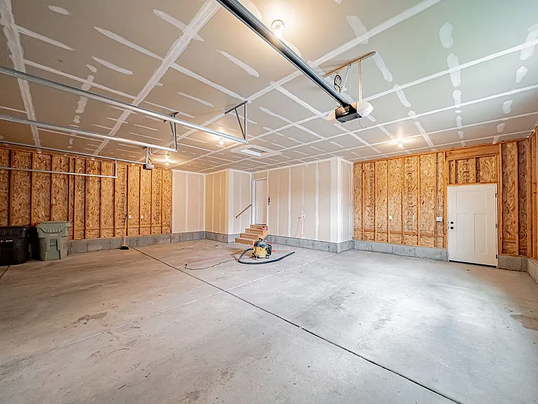 3258 Harlow Dr — Photo 10