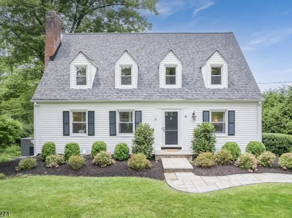 61 Blackburn Rd, Summit City, NJ 07901