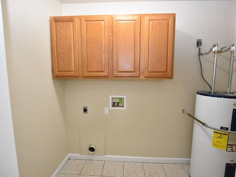 102-110 Shady Way — Photo 5