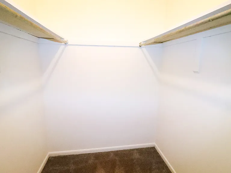 The Ridgeview Apartment — Photo 32