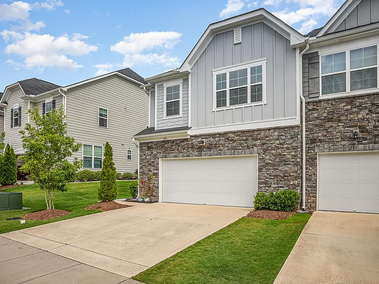 836 New Derby Ln — Photo 3