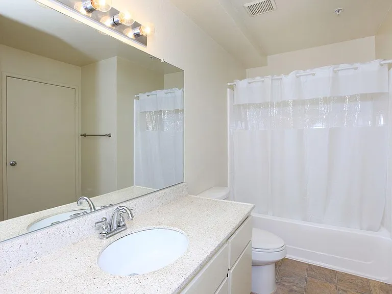 Pinecrest Apartment Homes — Photo 24