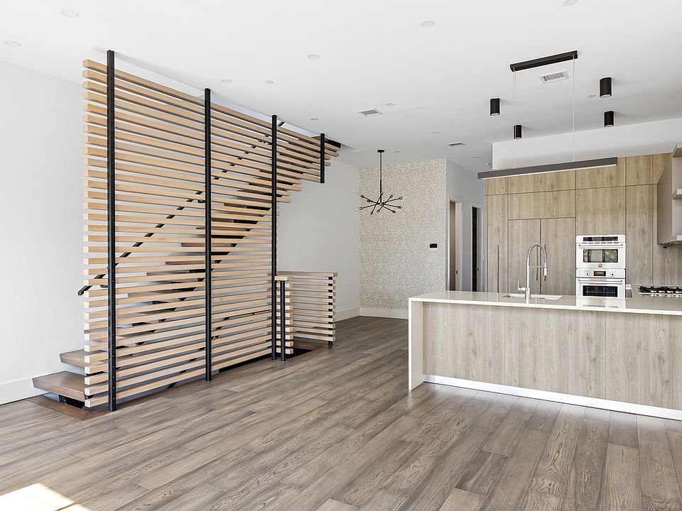 1st image of 147 14th St #3