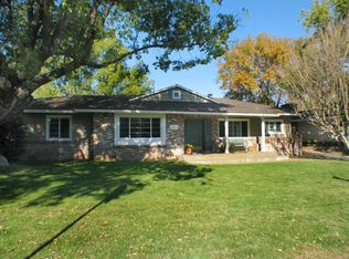 4824 S Land Park Dr, Sacramento, CA 95822