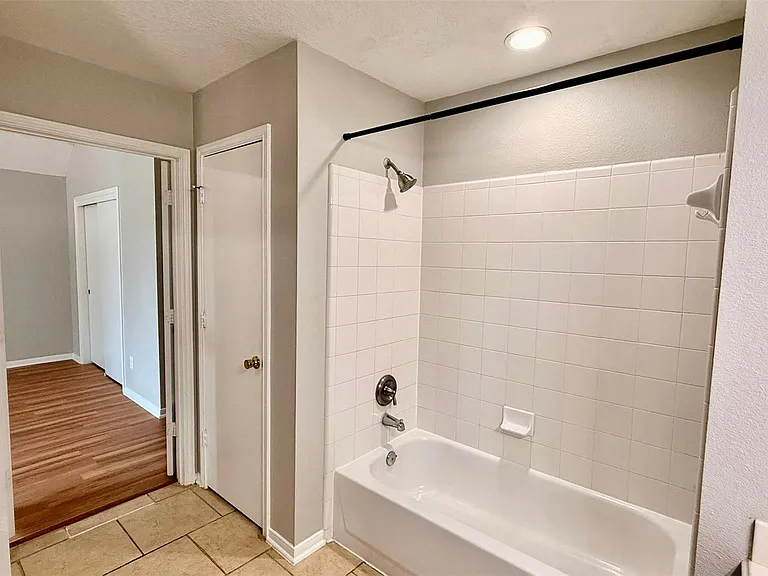 19503 Narcissus Brook Ln — Photo 16
