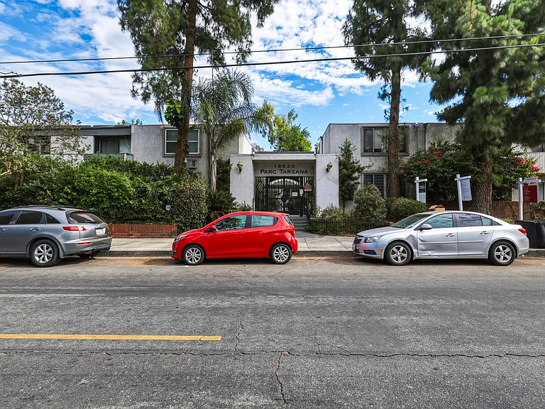 18620 Hatteras St #229 — Photo 29