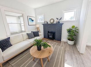 17 Page St #2, Saint Catharines, ON L2R 4A4