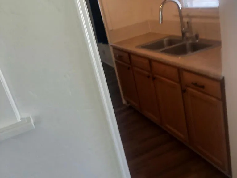 129 E Union Ave — Photo 8