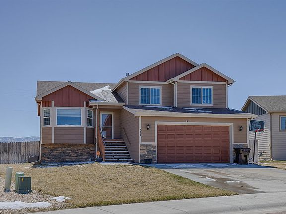 2nd image of 723 Camp Davis Cir