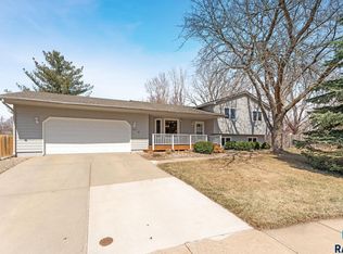 4404 E Britton Cir, Sioux Falls, SD 57103